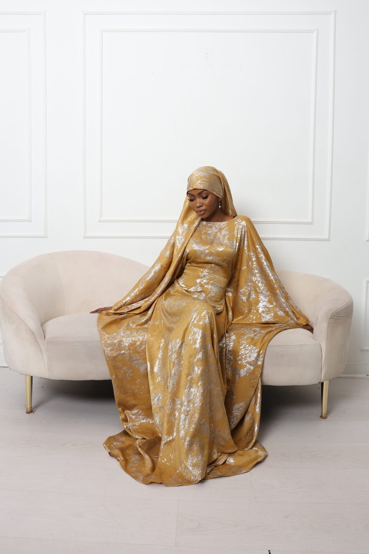 Metallic Abaya